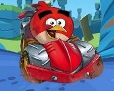 Angry Birds in Cursa cu Masini