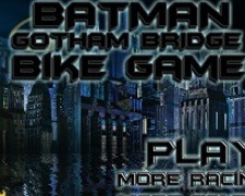 Batman cu Motocicleta pe Podul Gotham