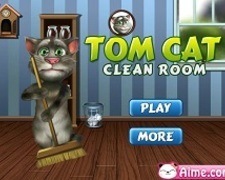 Pisica Talking Tom Curatenie in Casa